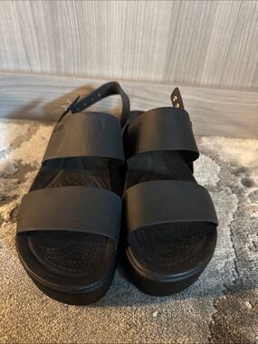 CROCS Women’s Black Dual-Strap Platform Sandals with Heel Strap